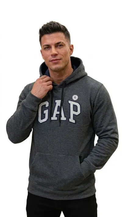 Sudadera GAP cerrada para hombre, clásico diseño con logotipo frontal.